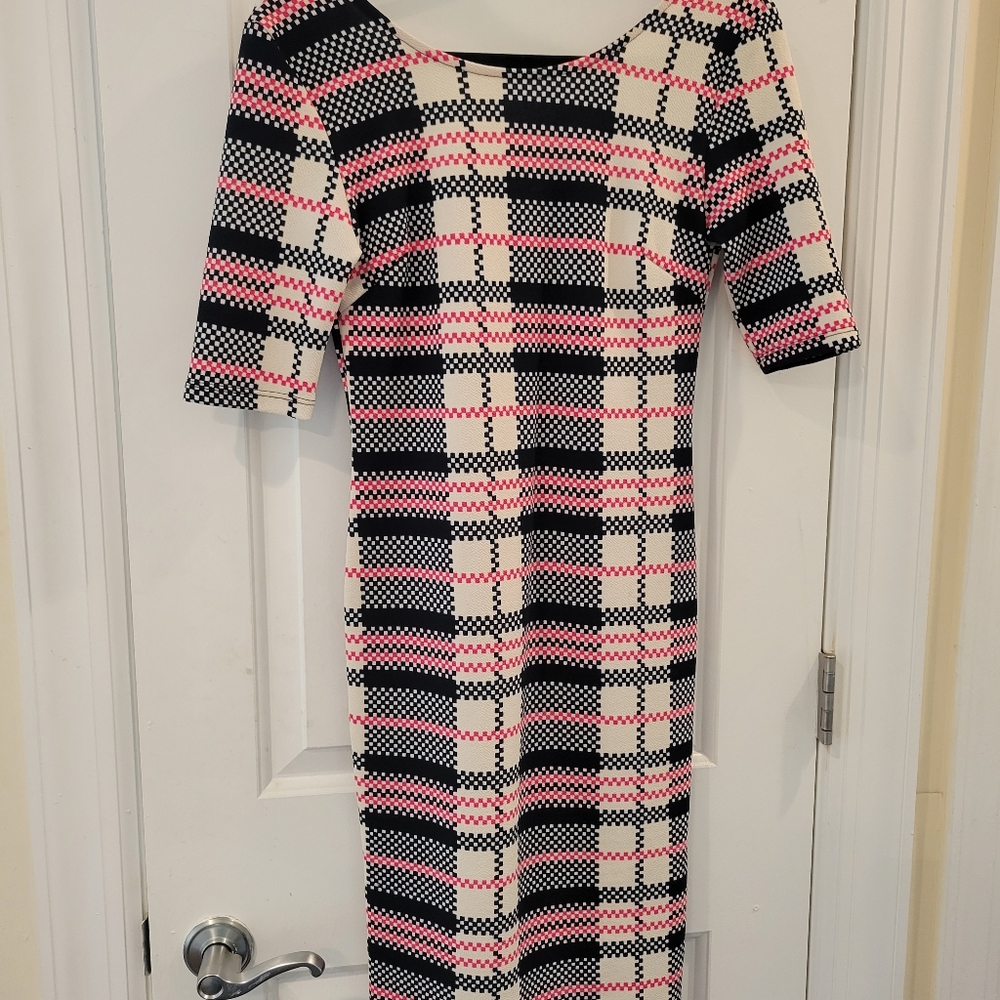 Bodycon stretch geometric print dress.